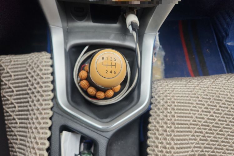Used Venucia T70 2015 2.0L Manual RuiXiang Edition Gear Lever