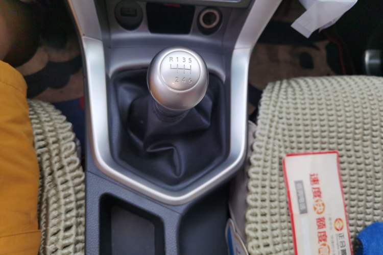 Used Venucia T70 2015 2.0L Manual RuiXiang Edition Gear Lever