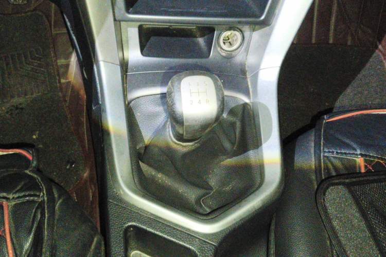Used Venucia T70 2015 1.6L Manual Ruixing Edition Gear Lever