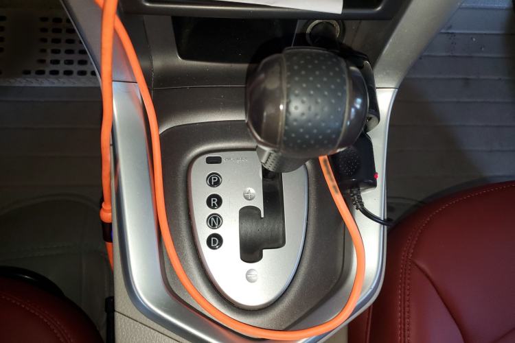 Used Venucia T70 2015 2.0L CVT Smart Choice Edition Gear Lever
