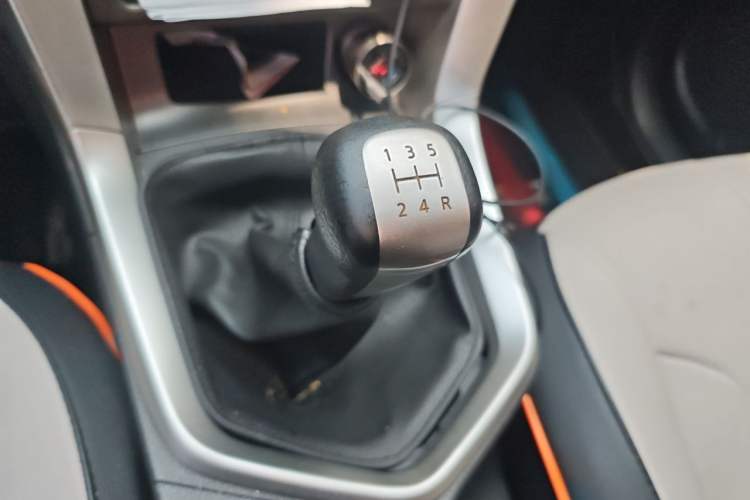 Used Venucia T70 2015 1.6L Manual Ruixing Edition Gear Lever