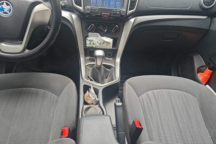 Used Venucia T70 2015 1.6L Manual Ruixing Edition Gear Lever
