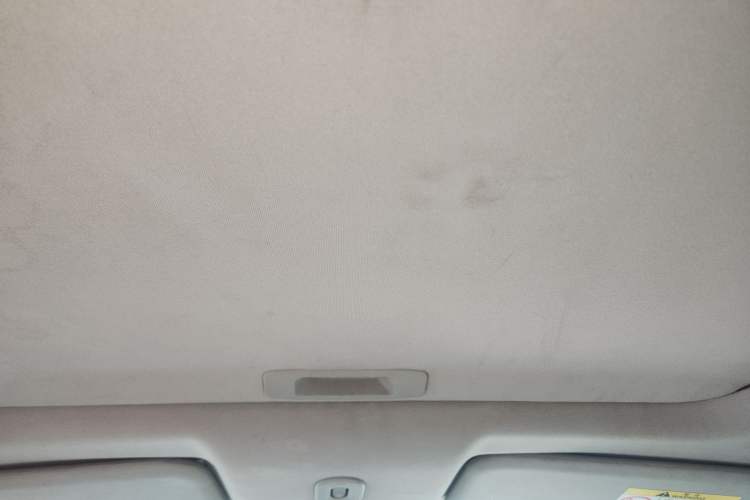 Used Venucia T70 2015 2.0L Manual RuiXiang Edition Headliner