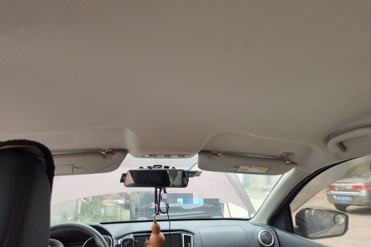 Used Venucia T70 2015 2.0L CVT Smart Choice Edition Headliner