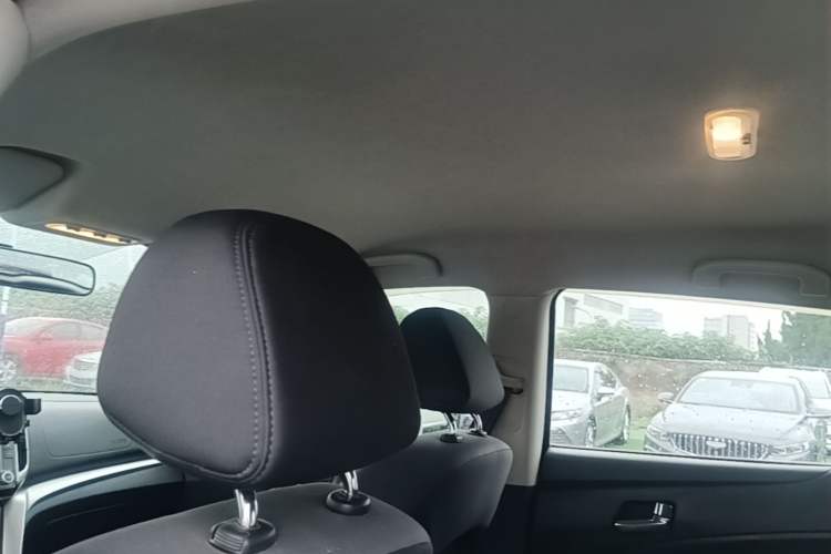 Used Venucia T70 2015 2.0L Manual RuiQu Version Headliner