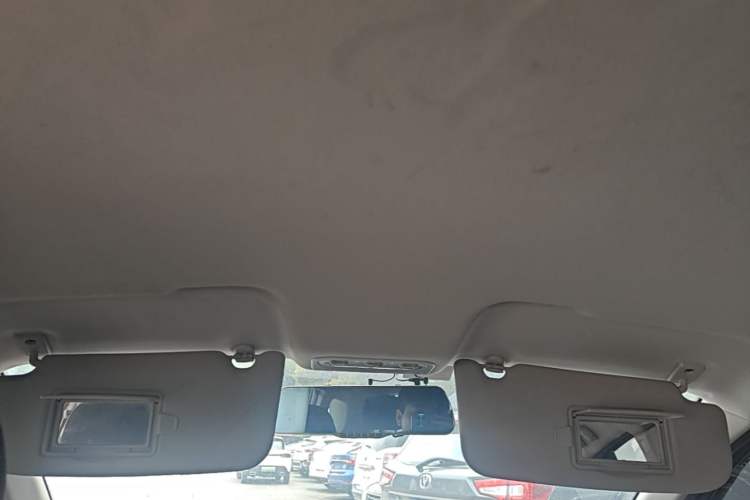 Used Venucia T70 2015 1.6L Manual Ruixing Edition Headliner