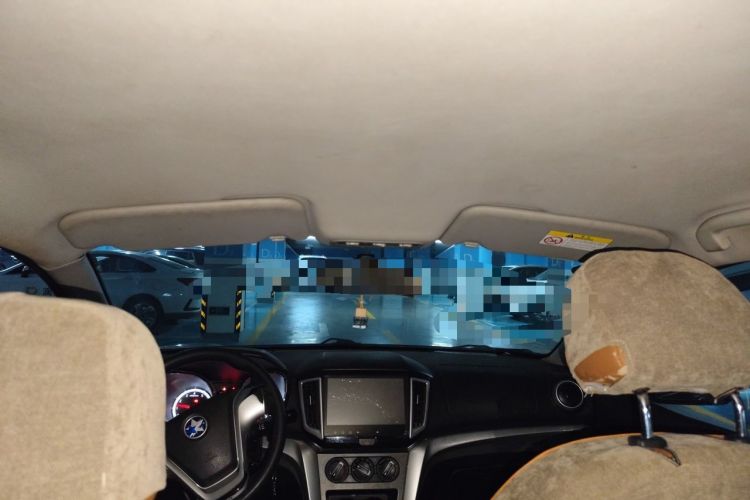 Used Venucia T70 2015 2.0L CVT Smart Choice Edition Headliner