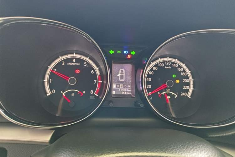 Used Venucia T70 2015 2.0L CVT Smart Choice Edition Instrument Cluster