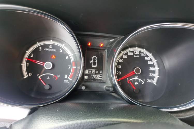 Used Venucia T70 2015 2.0L CVT Smart Choice Edition Instrument Cluster
