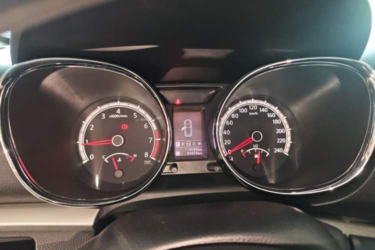 Used Venucia T70 2015 2.0L CVT Smart Choice Edition Instrument Cluster
