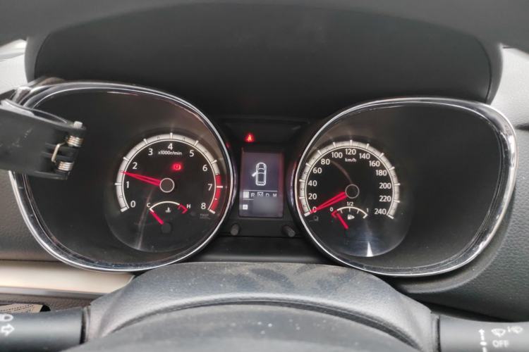Used Venucia T70 2015 2.0L CVT Smart Choice Edition Instrument Cluster