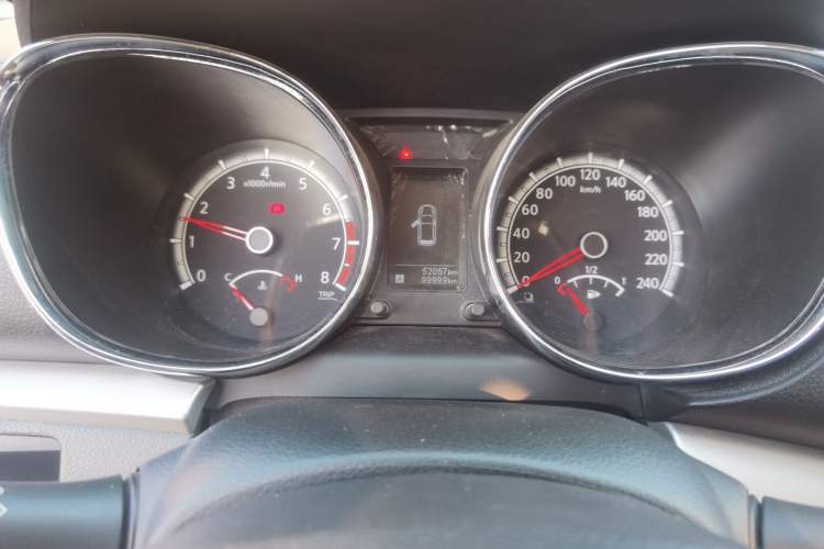 Used Venucia T70 2015 2.0L Manual RuiXiang Edition Instrument Cluster