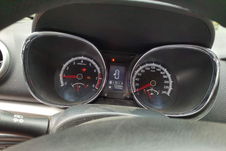 Used Venucia T70 2015 2.0L CVT Smart Choice Edition Instrument Cluster
