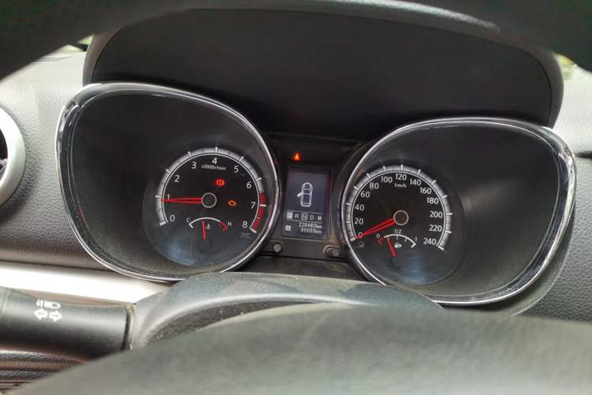 Used Venucia T70 2015 2.0L CVT Smart Choice Edition Instrument Cluster