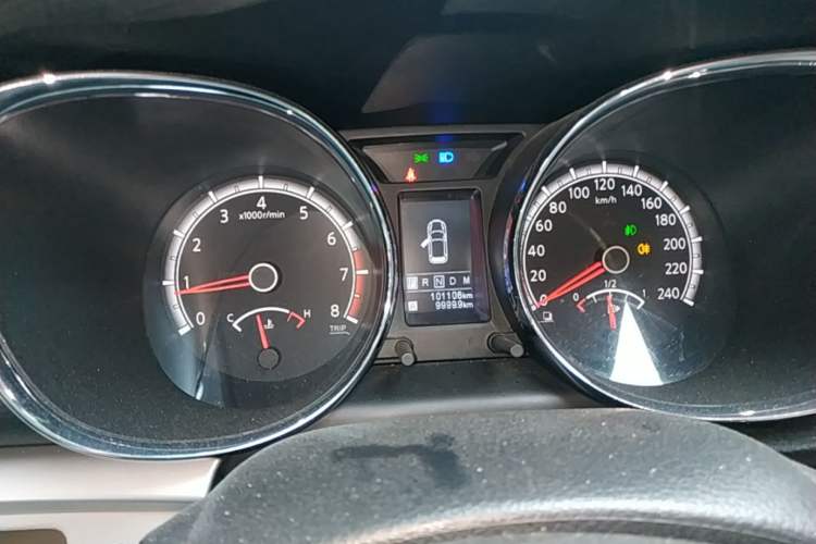 Used Venucia T70 2015 2.0L CVT Smart Choice Edition Instrument Cluster