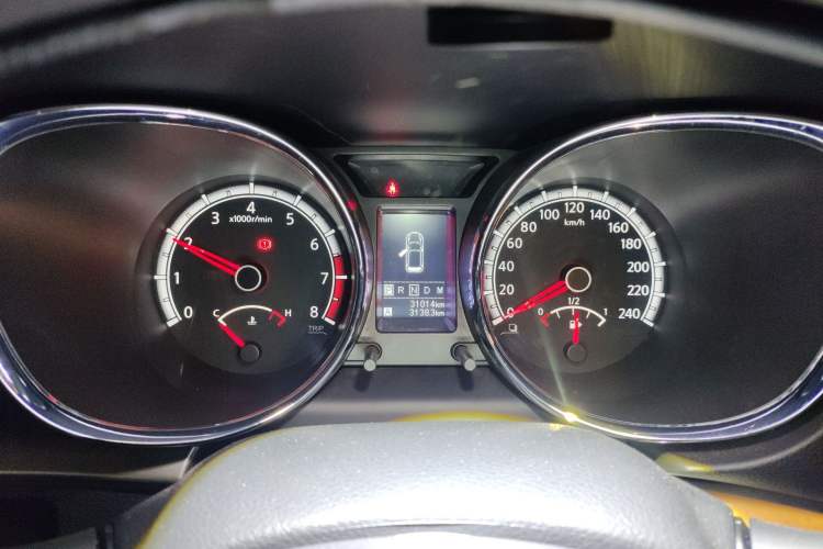 Used Venucia T70 2015 2.0L CVT Smart Edition Instrument Cluster