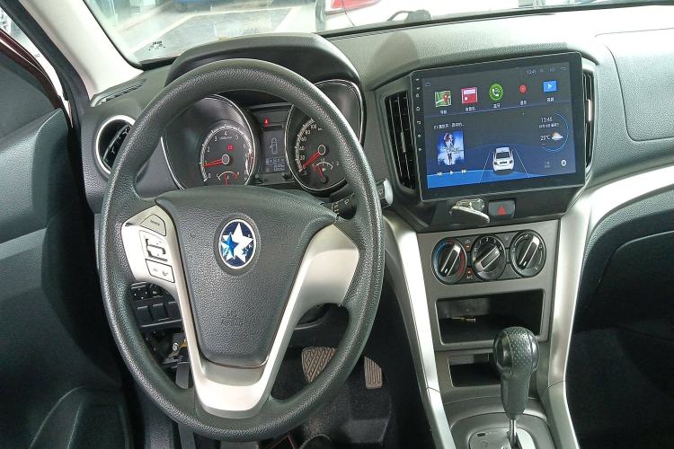 Used Venucia T70 2015 2.0L CVT Smart Choice Edition Interior 2