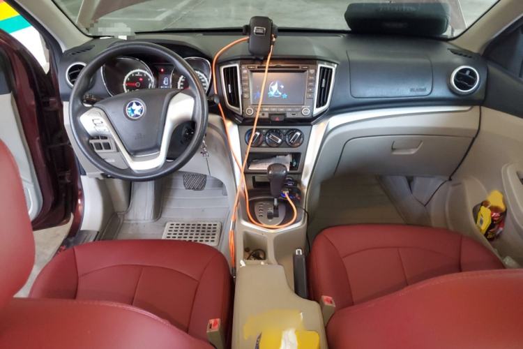 Used Venucia T70 2015 2.0L CVT Smart Choice Edition Interior 2