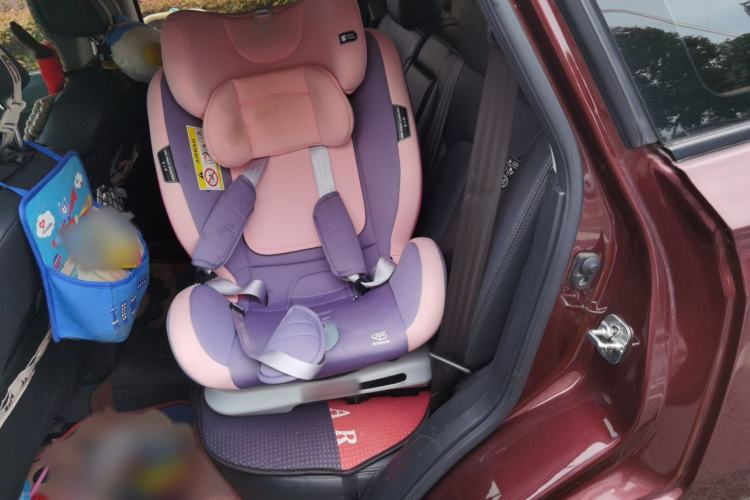 Used Venucia T70 2015 2.0L Manual RuiXiang Edition Interior 4