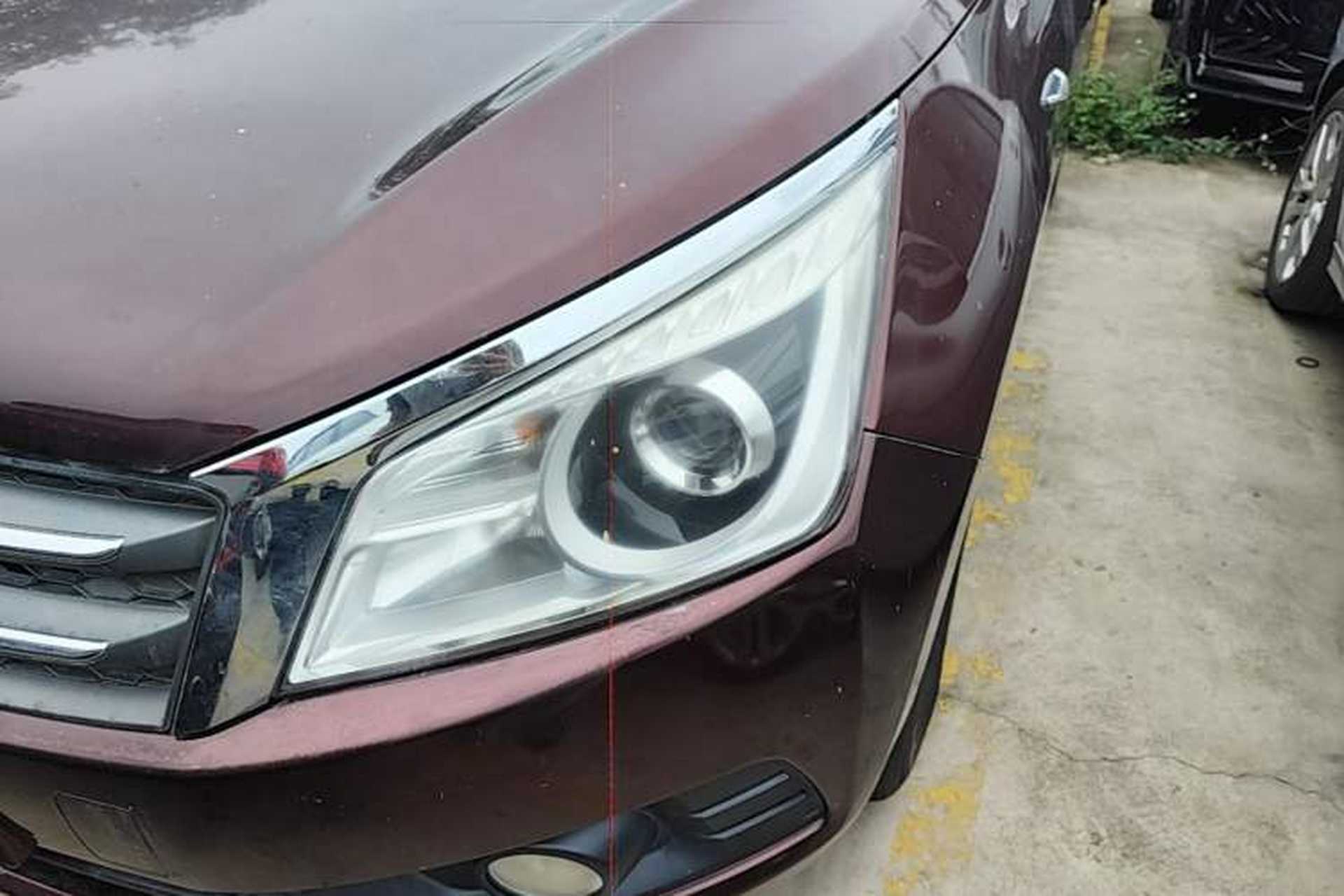 Used Venucia T70 2015 2.0L CVT Smart Edition Left Front Headlight
