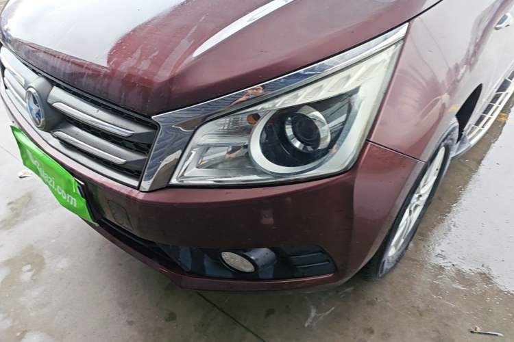 Used Venucia T70 2015 2.0L CVT Smart Edition Left Front Headlight