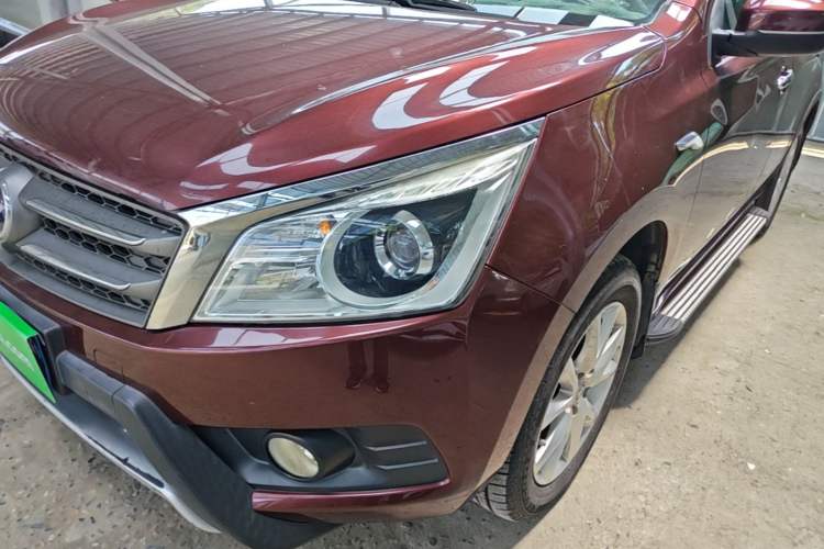Used Venucia T70 2015 2.0L CVT Smart Edition Left Front Headlight