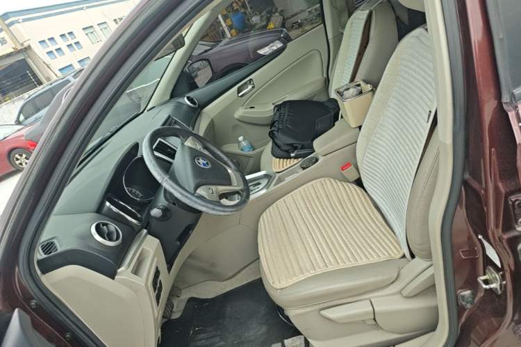 Used Venucia T70 2015 2.0L CVT Smart Edition Left Front Seat