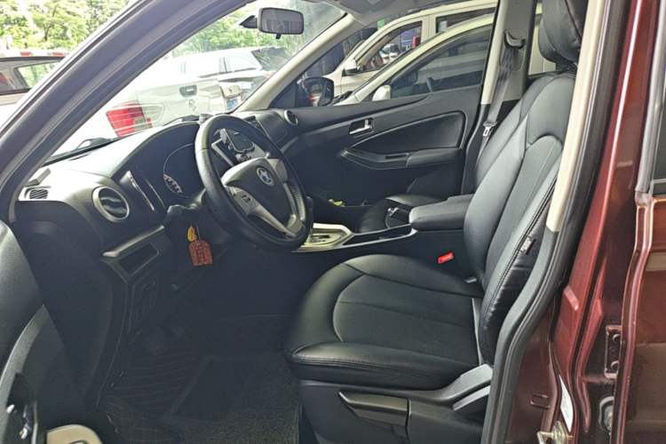 Used Venucia T70 2015 2.0L CVT Smart Choice Edition Left Front Seat