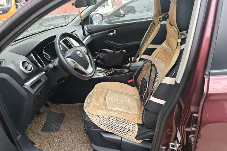 Used Venucia T70 2015 2.0L CVT Smart Edition Left Front Seat