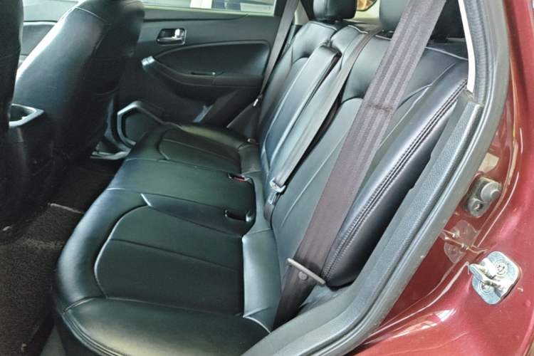 Used Venucia T70 2015 2.0L CVT Smart Choice Edition Left Rear Seat