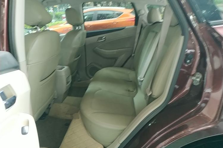 Used Venucia T70 2015 2.0L CVT Smart Choice Edition Left Rear Seat
