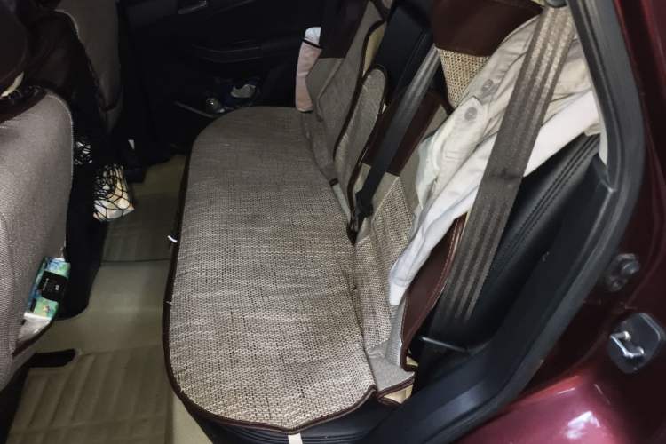 Used Venucia T70 2015 2.0L CVT Smart Choice Edition Left Rear Seat