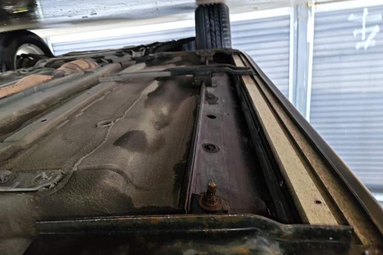 Used Venucia T70 2015 2.0L CVT Smart Edition Left Side Sill