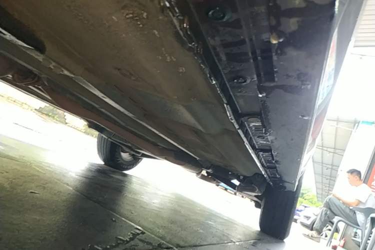 Used Venucia T70 2015 2.0L CVT Smart Choice Edition Left Side Sill