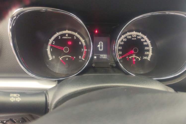 Used Venucia T70 2015 2.0L Manual RuiQu Version Odometer Close Up