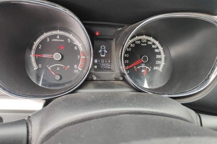 Used Venucia T70 2015 2.0L CVT Smart Choice Edition Odometer Close Up