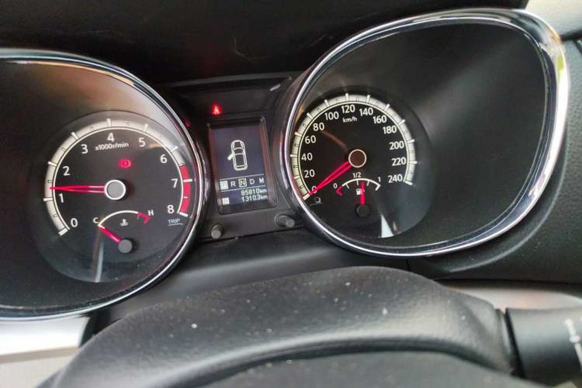 Used Venucia T70 2015 2.0L CVT Smart Choice Edition Odometer Close Up