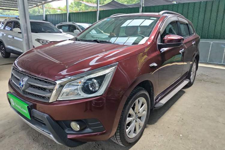 Used Venucia T70 2015 2.0L CVT Smart Edition Guazi used car, China used car export, Used car for sale, Used  cars, Cheapest cars for sale