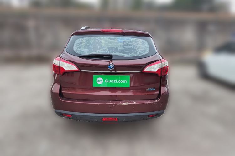 Used Venucia T70 2015 2.0L CVT Smart Choice Edition Rear