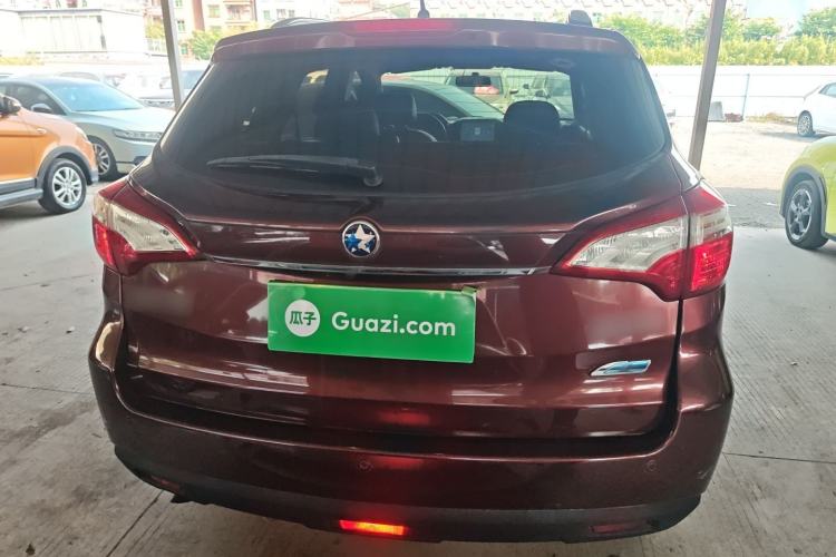 Used Venucia T70 2015 2.0L CVT Smart Choice Edition Rear