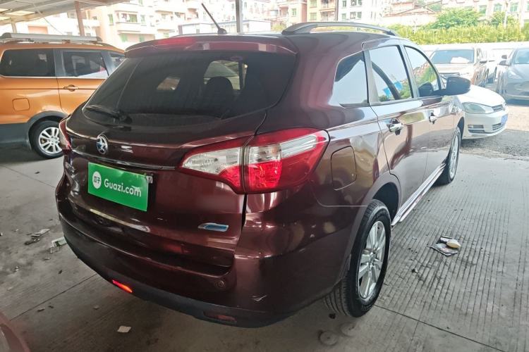 Used Venucia T70 2015 2.0L CVT Smart Choice Edition Rear Right 45 Deg