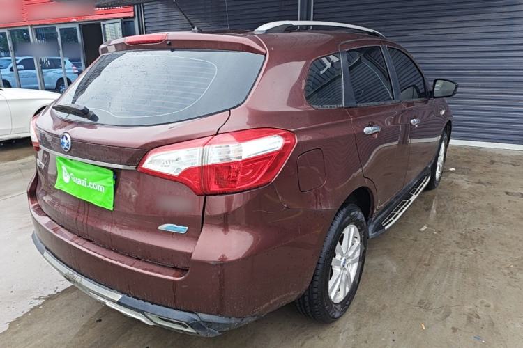 Used Venucia T70 2015 2.0L CVT Smart Edition Rear Right 45 Deg