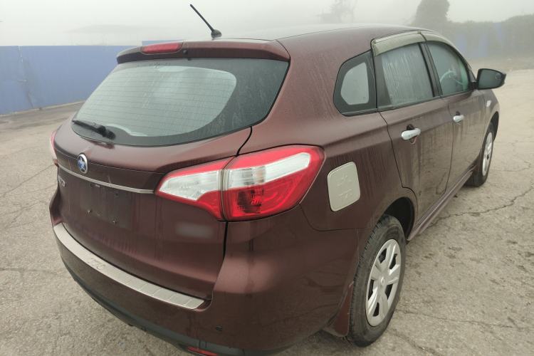 Used Venucia T70 2015 1.6L Manual Ruixing Edition Rear Right 45 Deg