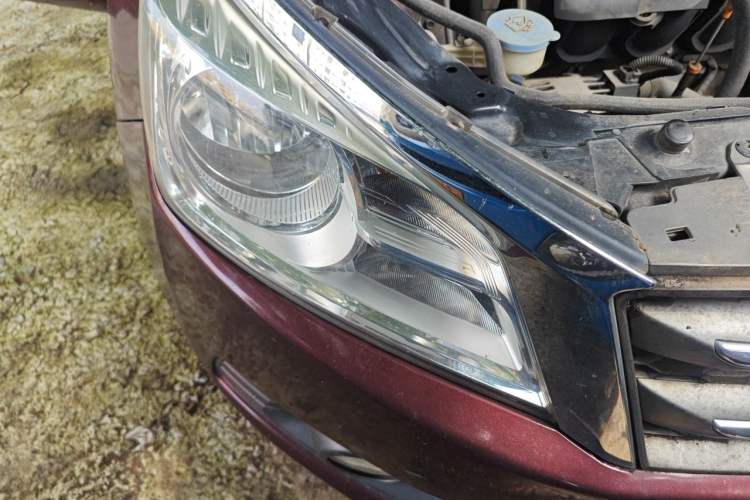 Used Venucia T70 2015 2.0L Manual RuiXiang Edition Right Front Headlight