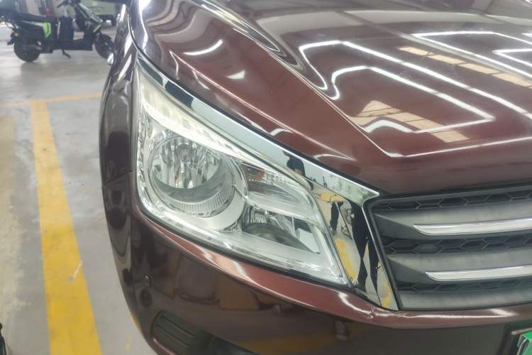 Used Venucia T70 2015 2.0L Manual RuiQu Version Right Front Headlight