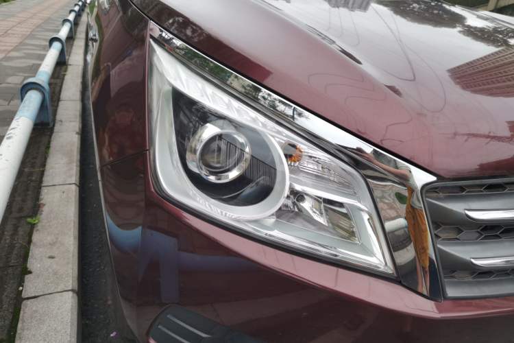 Used Venucia T70 2015 2.0L Manual RuiXiang Edition Right Front Headlight