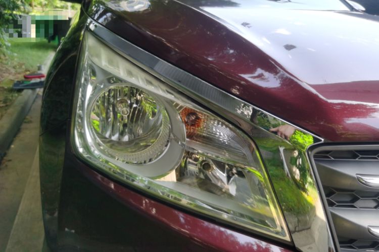 Used Venucia T70 2015 2.0L CVT Smart Choice Edition Right Front Headlight
