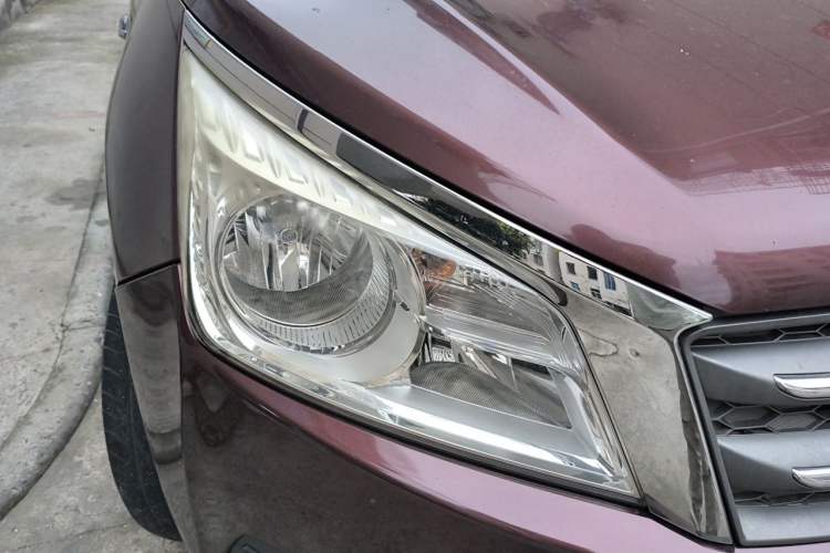 Used Venucia T70 2015 2.0L Manual RuiQu Version Right Front Headlight