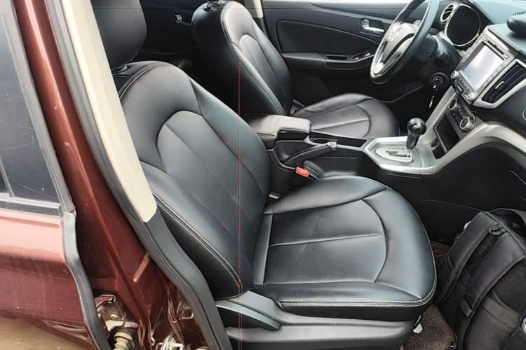 Used Venucia T70 2015 2.0L CVT Smart Edition Right Front Seat
