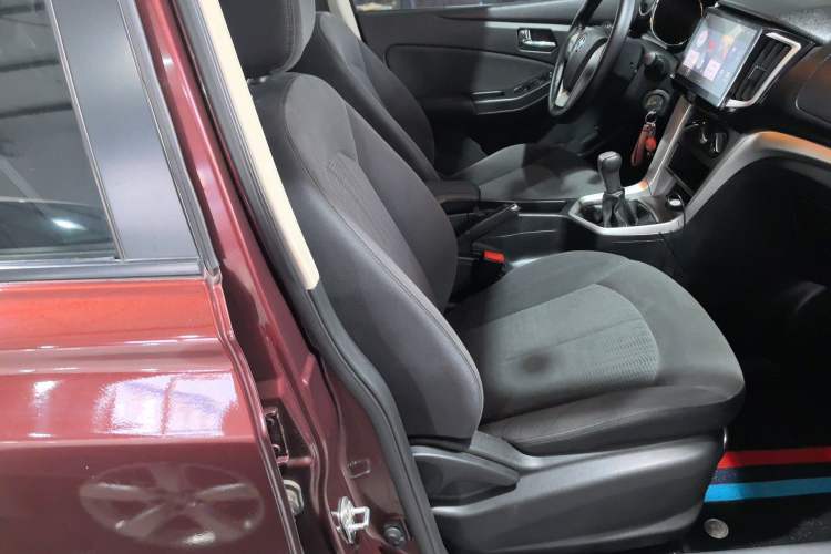 Used Venucia T70 2015 1.6L Manual Ruixing Edition Right Front Seat